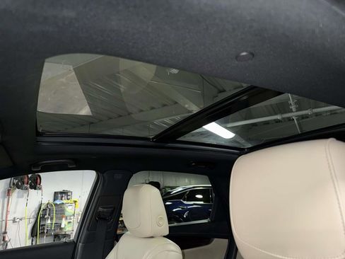 Used 2017 Cadillac XT5 Luxury w/ Driver Awareness Package FWD image 21