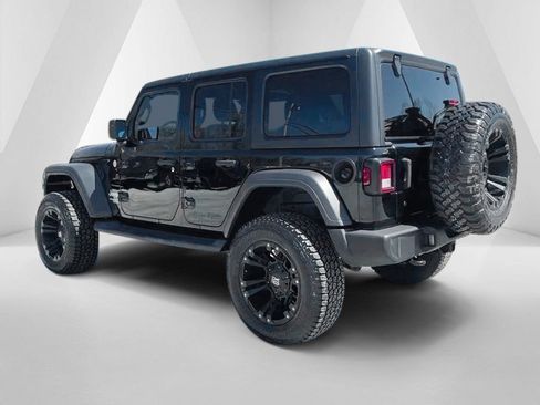 Used 2018 Jeep Wrangler Unlimited Sport S AWD/4WD image 5