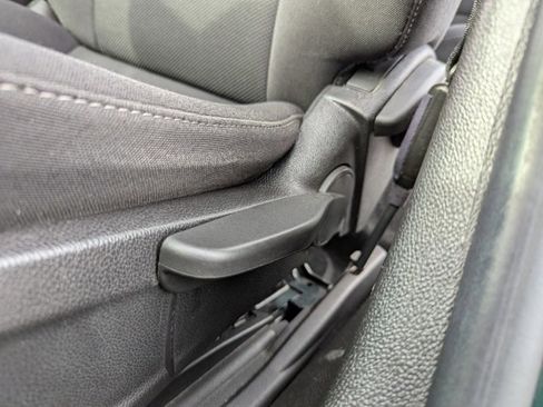 Used 2015 Chevrolet Cruze LT image 24