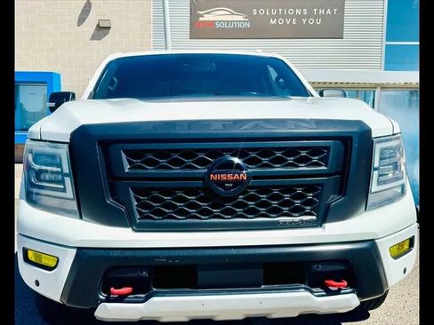 Used 2021 Nissan Titan PRO-4X w/ Pro-4x Convenience Package AWD/4WD image 2