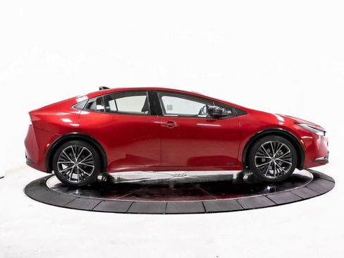 Used 2023 Toyota Prius Limited image 8