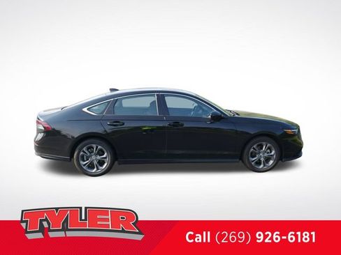 Used 2024 Honda Accord EX image 9