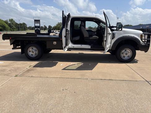 Used 2017 Ford F350 XL AWD/4WD image 11