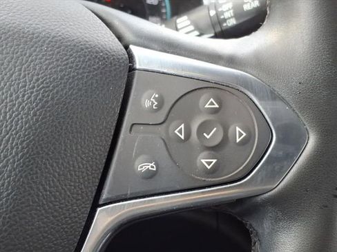 Used 2023 Chevrolet Traverse LT image 27