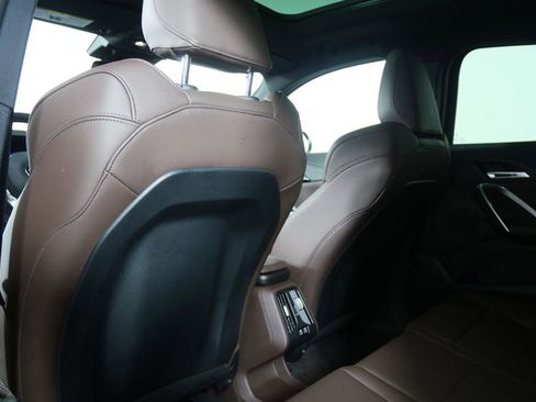 Certified 2025 BMW X2 xDrive28i image 17