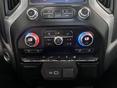 Used 2021 GMC Sierra 1500 Elevation AWD/4WD image 16