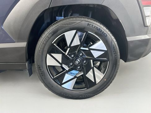 Used 2025 Hyundai Kona SEL FWD image 11