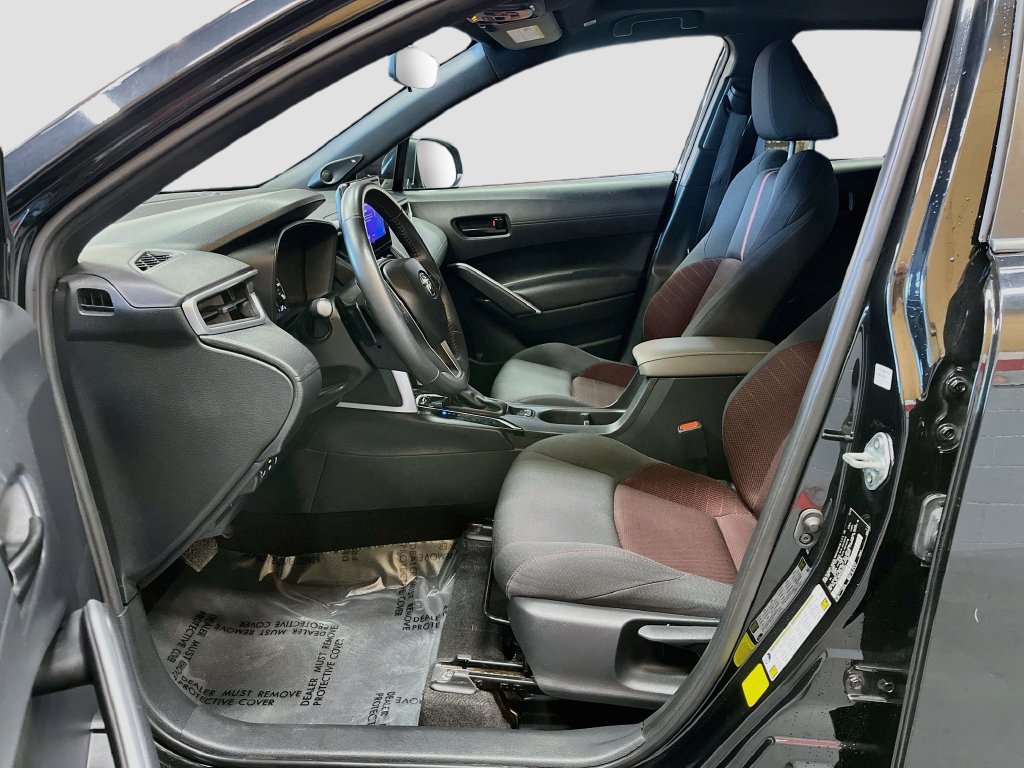 Used 2024 Toyota Corolla Cross AWD Hybrid w/ Moonroof Package image 21