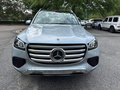 Used 2025 Mercedes-Benz GLS 450 4MATIC image 2