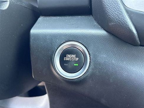 Certified 2023 GMC Terrain SLT w/ Infotainment Package II AWD/4WD image 17