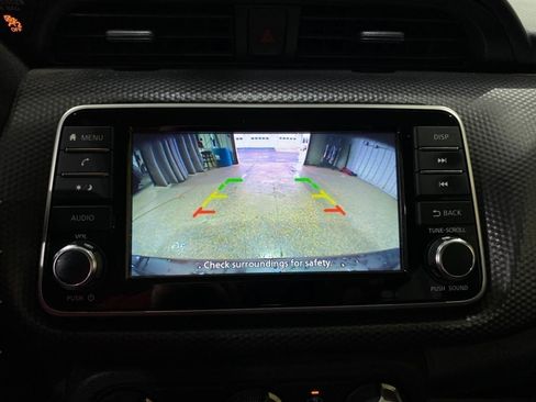 Used 2018 Nissan Kicks S FWD image 11