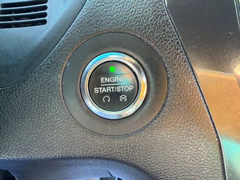 Used 2017 Ford Explorer XLT w/ Equipment Group 202A image 16