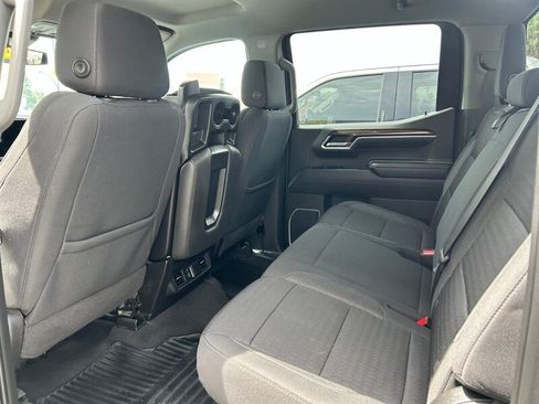 Used 2022 Chevrolet Silverado 1500 LT AWD/4WD image 23