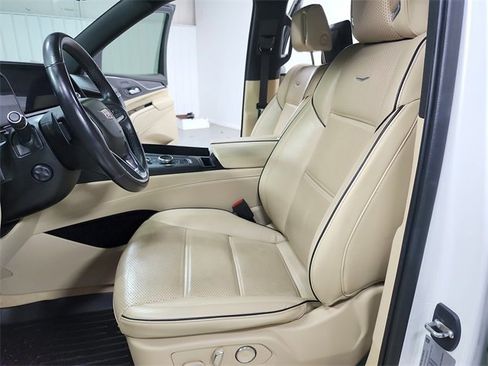 Used 2021 Cadillac Escalade ESV Premium Luxury w/ Performance Package image 19