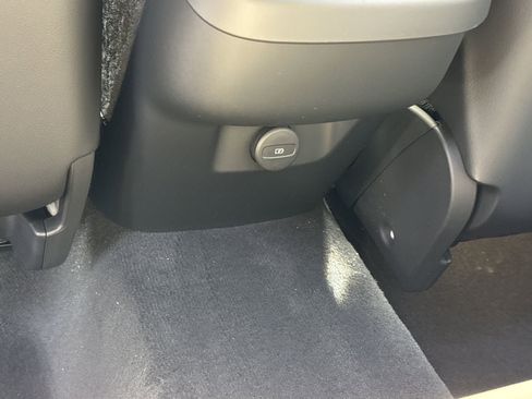 New 2026 Volvo XC60 B5 Plus w/ Protection Package Premier image 14