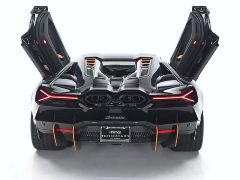 Used 2026 Lamborghini Revuelto AWD/4WD image 5