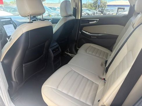 Used 2021 Ford Edge SEL AWD/4WD image 8