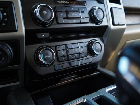 Used 2018 Ford F150 Lariat AWD/4WD image 25