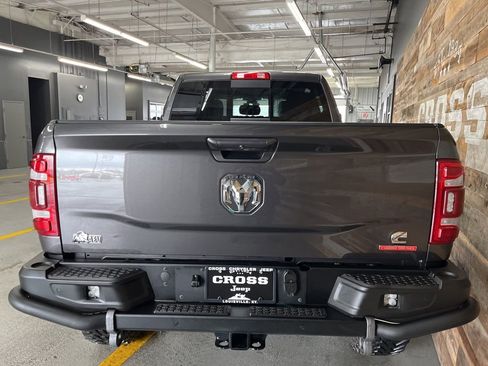 Used 2024 RAM 2500 Big Horn w/ Level 2 Equipment Group AWD/4WD image 28