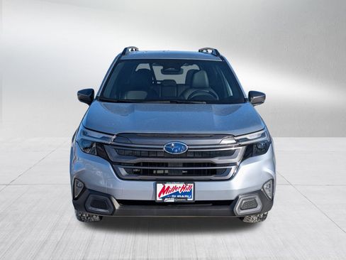 Certified 2025 Subaru Forester Limited image 2