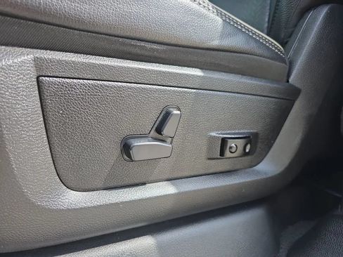 Used 2019 RAM 2500 Laramie AWD/4WD image 14