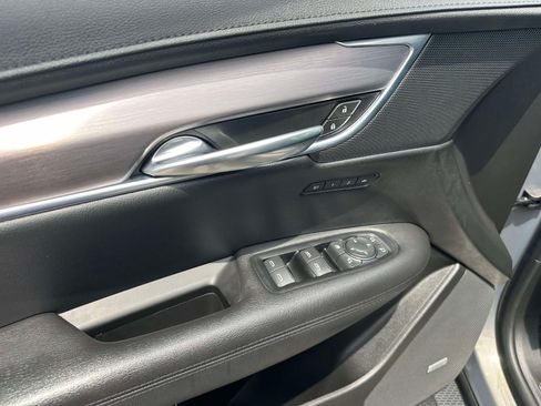 Used 2018 Cadillac XT5 Luxury w/ Driver Awareness Package AWD/4WD image 20