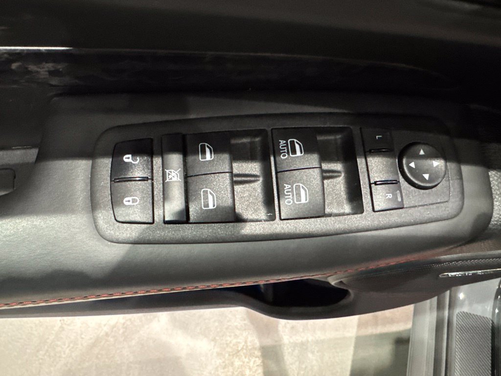 Used 2023 Dodge Durango R/T w/ Tow 'N Go Group AWD/4WD image 8