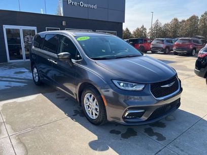 Certified 2023 Chrysler Pacifica Touring-L