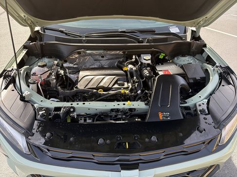 Used 2025 Chevrolet Trax ACTIV w/ Driver Confidence Package image 22