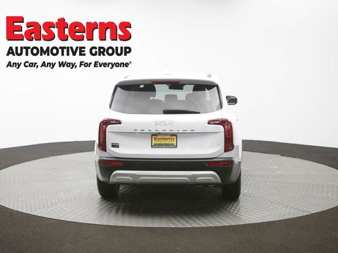 Used 2022 Kia Telluride LX AWD/4WD image 37