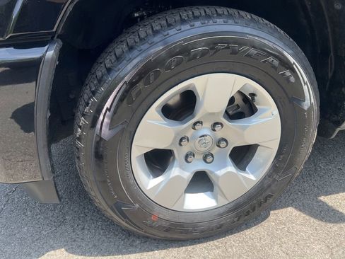 Used 2025 RAM 1500 Big Horn AWD/4WD image 11