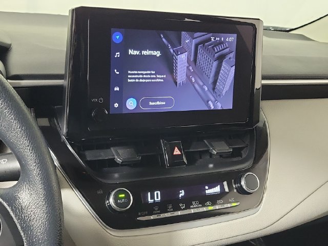 Used 2025 Toyota Corolla LE FWD image 28