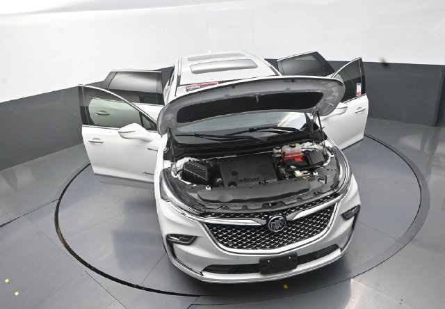 Used 2023 Buick Enclave Avenir w/ Avenir Technology Package AWD/4WD image 32