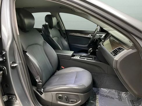 Used 2015 Hyundai Genesis 3.8 RWD image 14