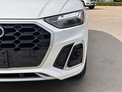 Used 2023 Audi Q5 2.0T Premium w/ Convenience Package image 4