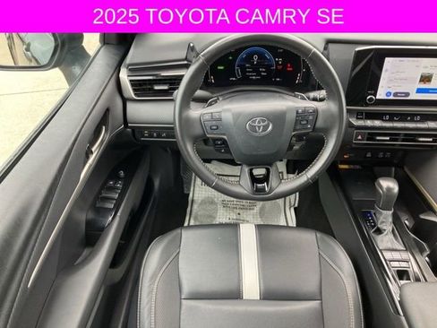 Used 2025 Toyota Camry SE FWD image 22
