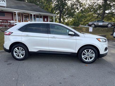 Used 2019 Ford Edge SEL w/ Equipment Group 201A image 2