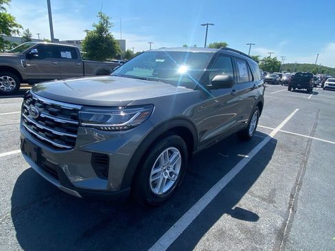 New 2026 Ford Explorer Active image 3