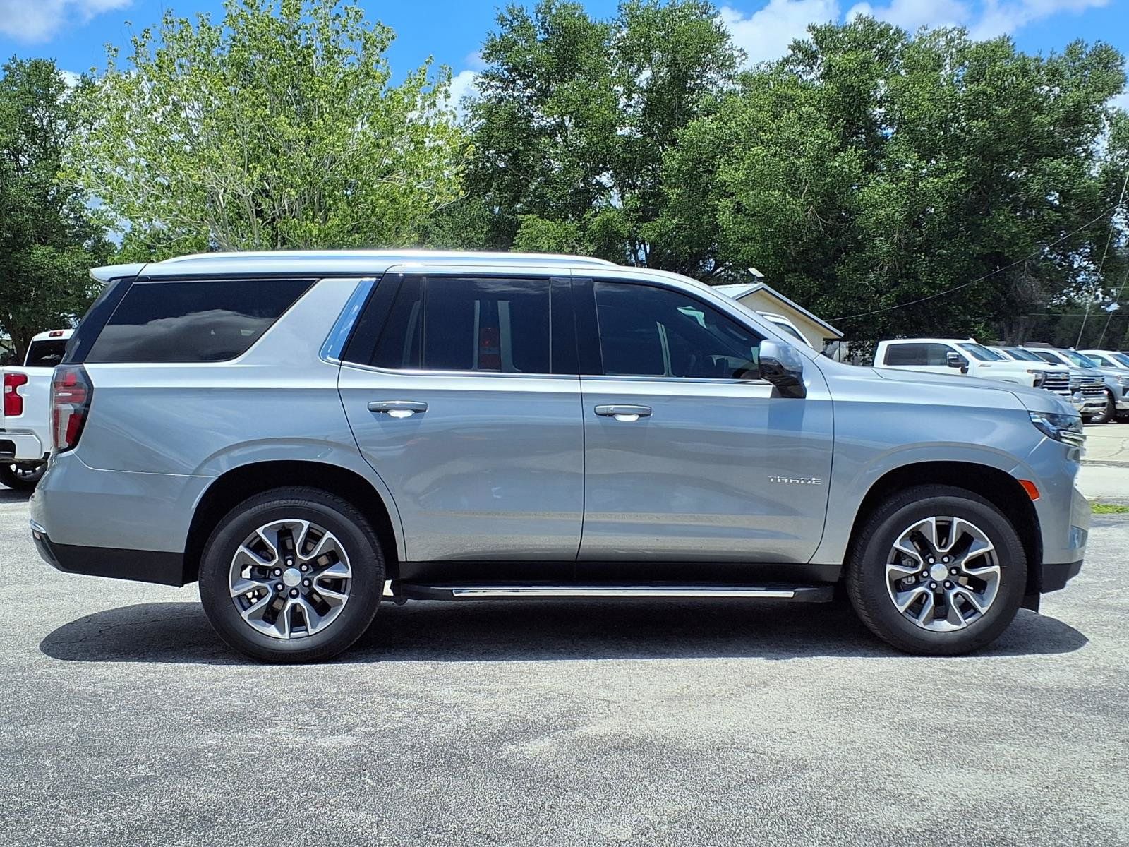 Used 2023 Chevrolet Tahoe LT w/ Luxury Package RWD image 3