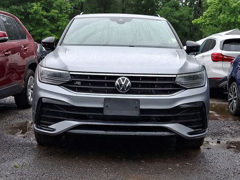 Used 2023 Volkswagen Tiguan SE R-Line FWD image 3
