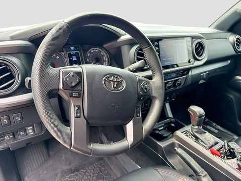 Used 2023 Toyota Tacoma TRD Pro AWD/4WD image 9