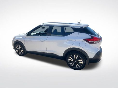 Used 2019 Nissan Kicks SV image 48