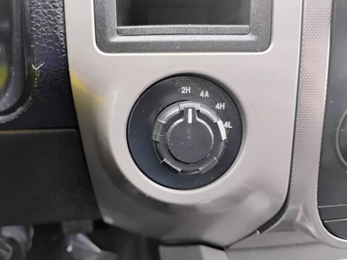 Used 2016 Ford Expedition EL XLT image 29