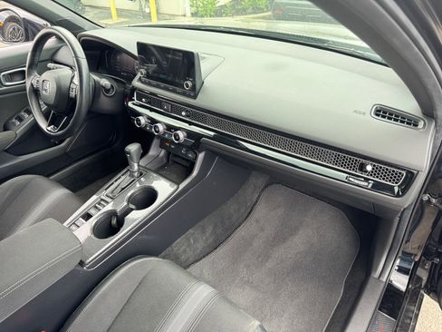 Used 2024 Honda Civic Sport image 9