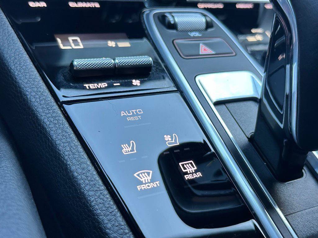 Used 2022 Porsche Cayenne S AWD/4WD image 19