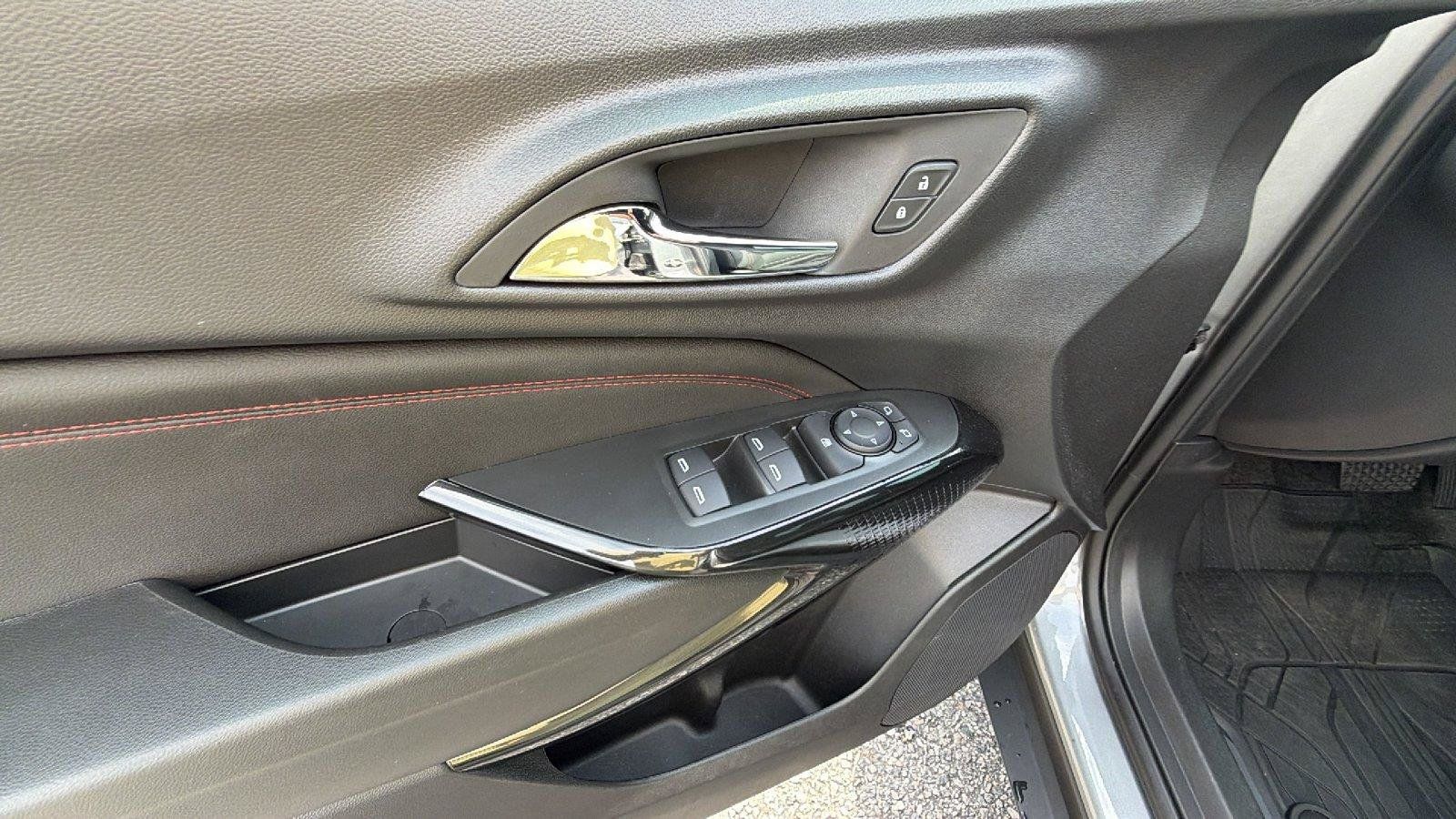 New 2026 Chevrolet Trax RS w/ Driver Confidence Package FWD image 15
