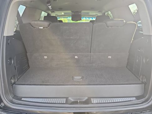 Used 2016 Cadillac Escalade Luxury AWD/4WD image 29