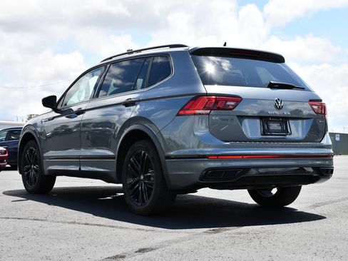 Used 2022 Volkswagen Tiguan SE R-Line AWD/4WD image 5