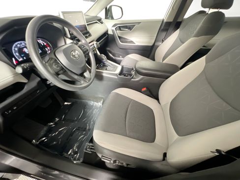 Used 2025 Toyota RAV4 XLE w/ Convenience Package FWD image 15