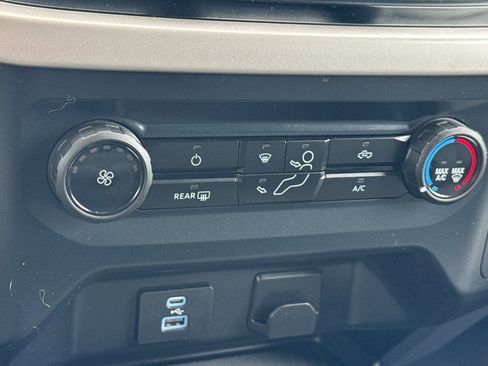 Used 2023 Ford F150 XLT AWD/4WD image 27